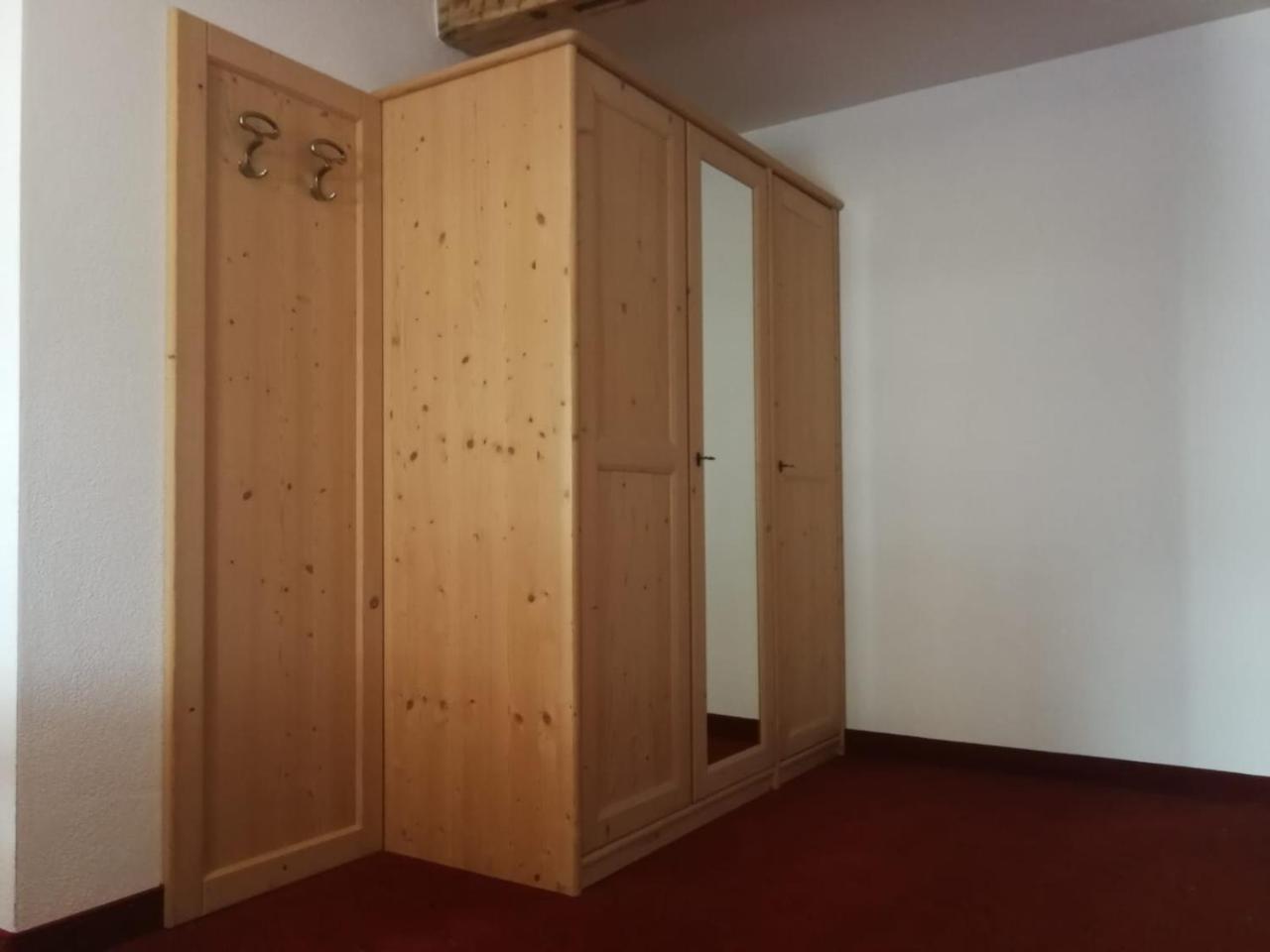Gasthaus Weisskugel Hotell Malles Venosta Eksteriør bilde